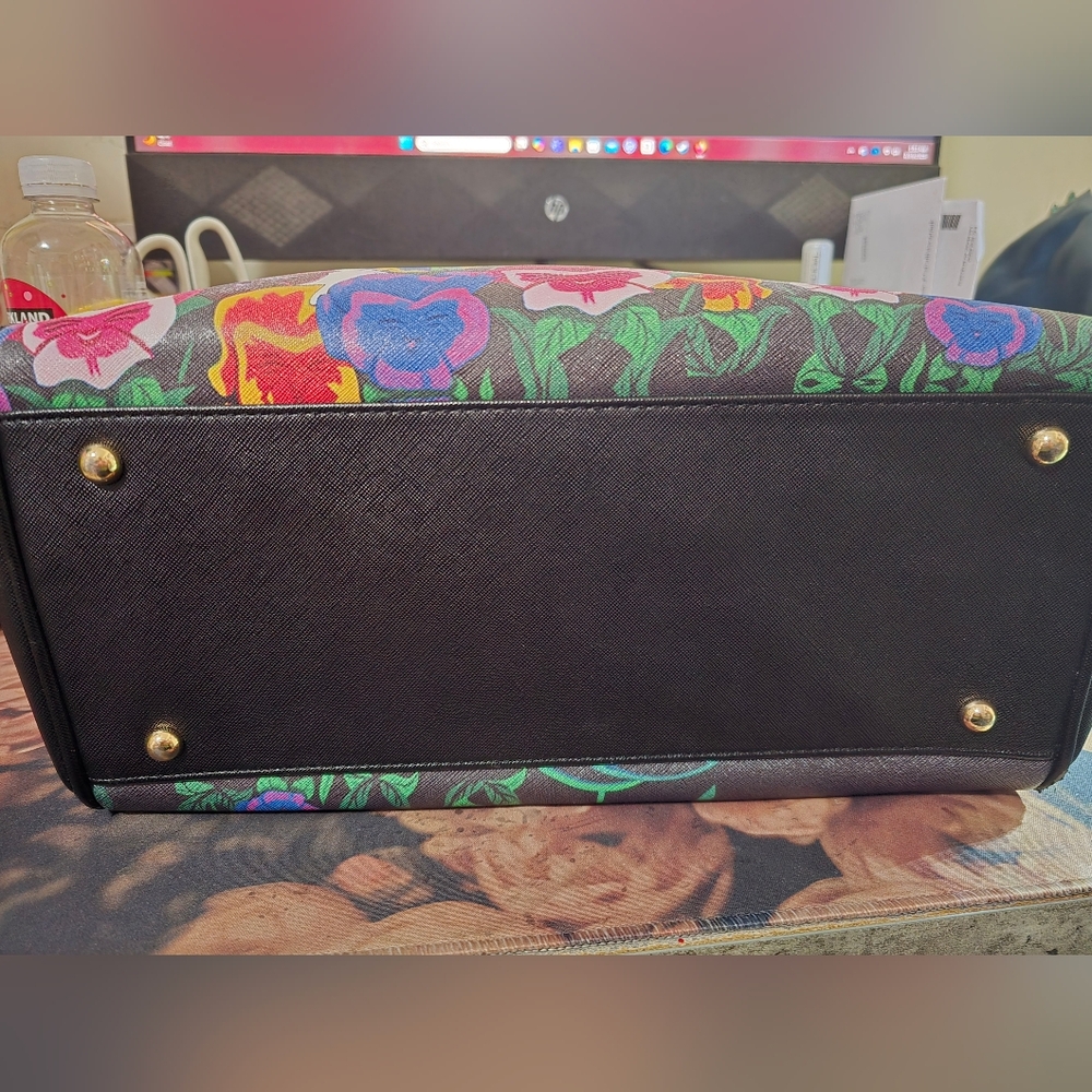 Alice In Wonderand Purse (RARE) - Picture 6 of 13